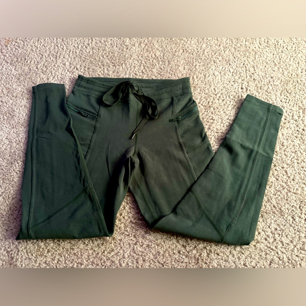 Free People movement green leggings